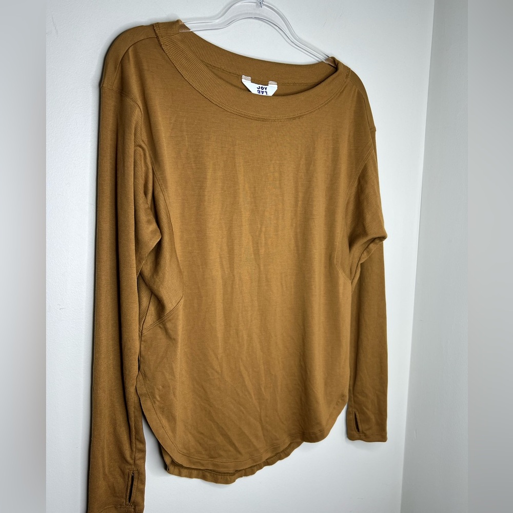 JOYLAB wide neck/boat neck curved hem top. Thumb holes on sleeves. XS - Picture 3 of 6